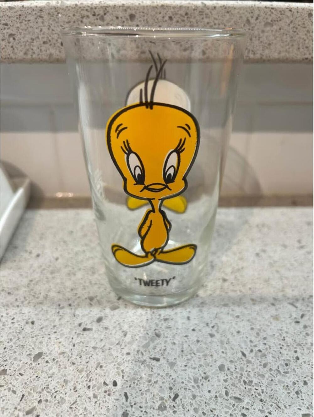 Vintage 1975 Looney Tunes Tweety Bird Pepsi Collectors Glass